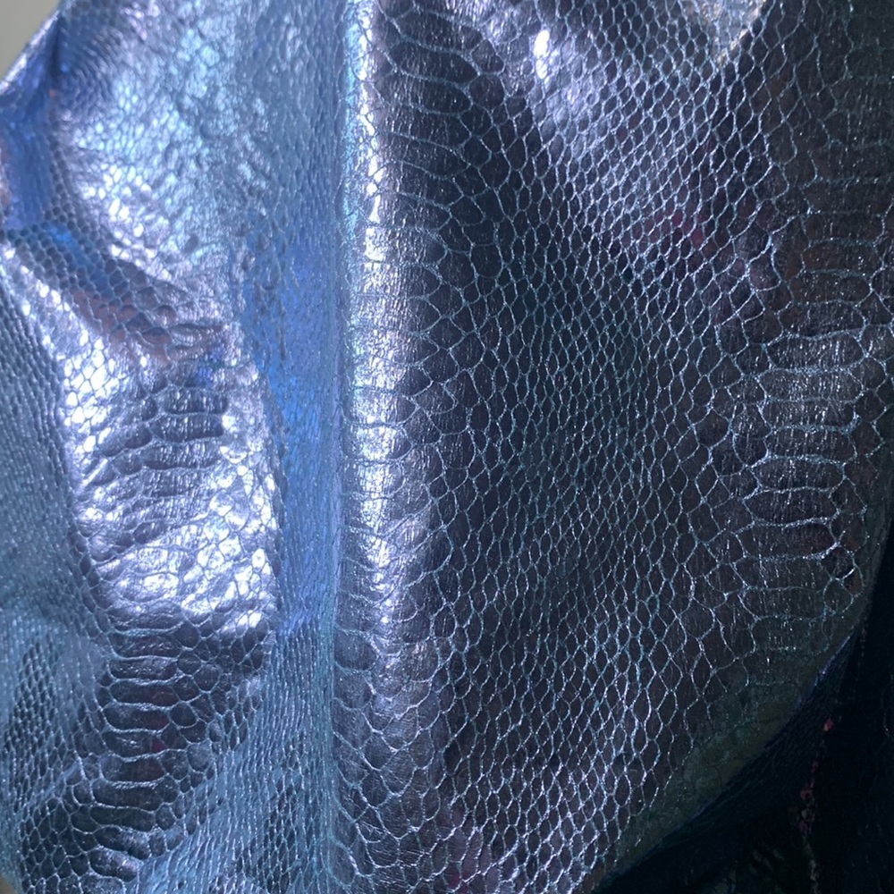 Chi by Falchi Blue Metallic Tote Bag - Picture 5 of 15